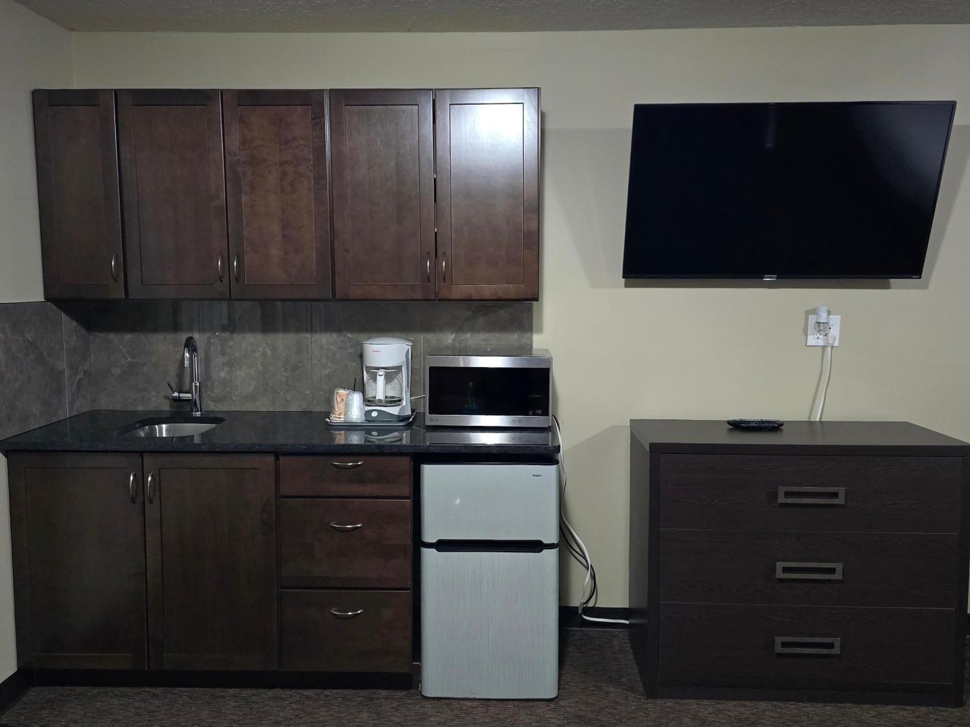 Royal Lodge Edmonton Ngoại thất bức ảnh
