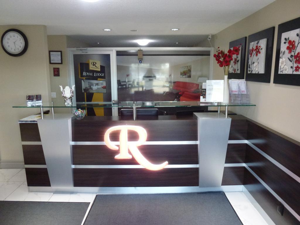 Royal Lodge Edmonton Ngoại thất bức ảnh