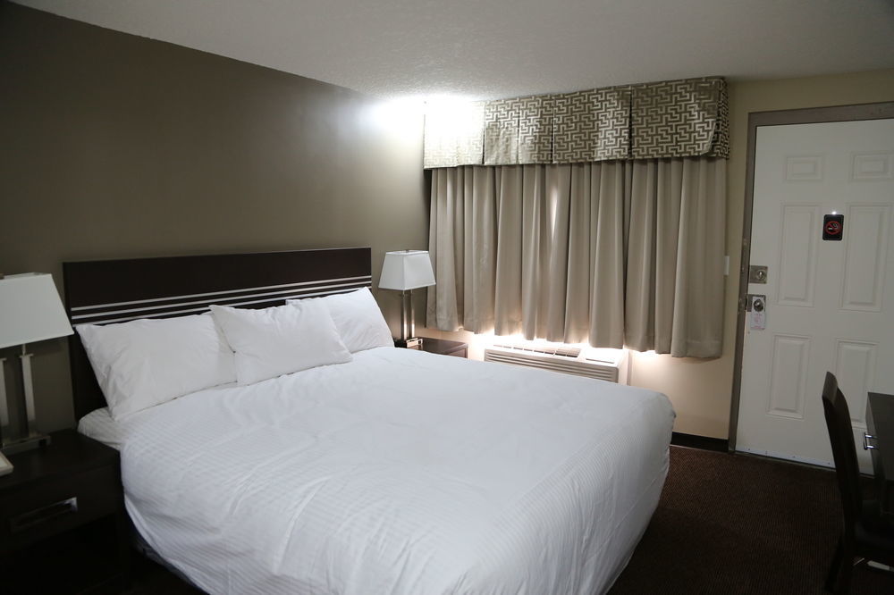 Royal Lodge Edmonton Ngoại thất bức ảnh