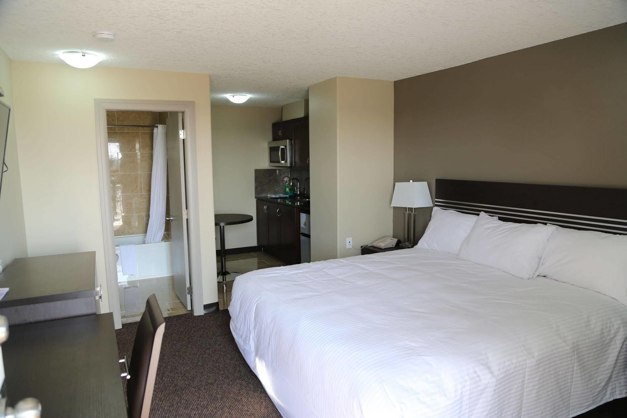 Royal Lodge Edmonton Ngoại thất bức ảnh